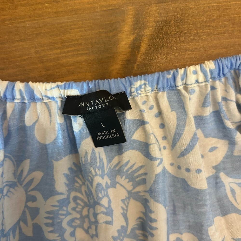 Ann Taylor Off The Shoulder Puff Sleeves Blue & White Floral Summer Dress Size L - Picture 3 of 10